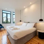 Appartement Chic Hideaway: Pool & Garden Oporto