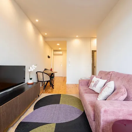 Appartement Chic Hideaway: Pool & Garden *