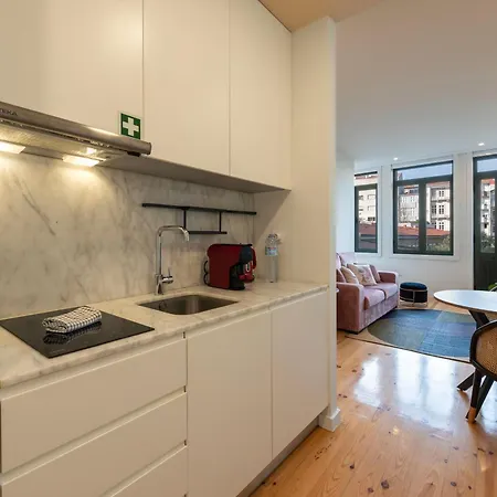 Chic Hideaway: Pool & Garden Lägenhet Oporto