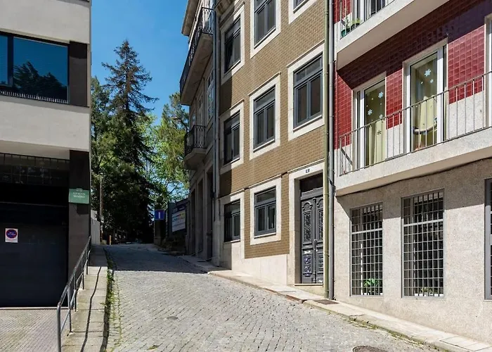 Apartamento Chic Hideaway: Pool & Garden Porto