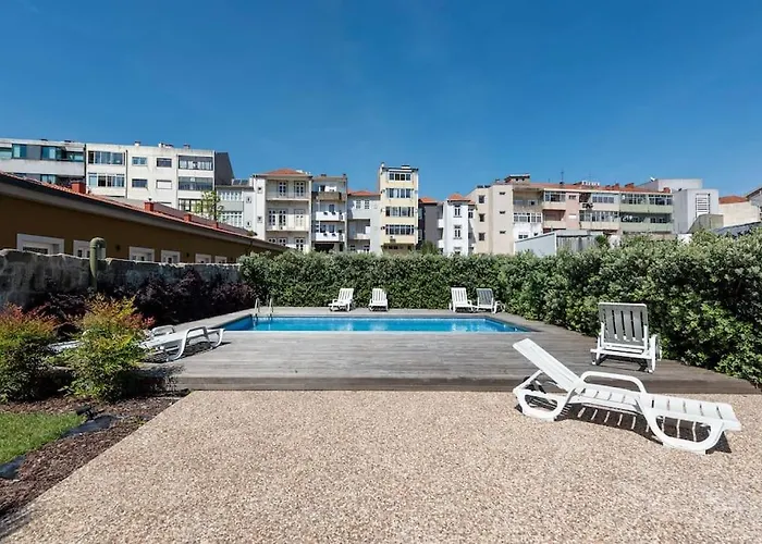 Chic Hideaway: Pool & Garden Διαμέρισμα