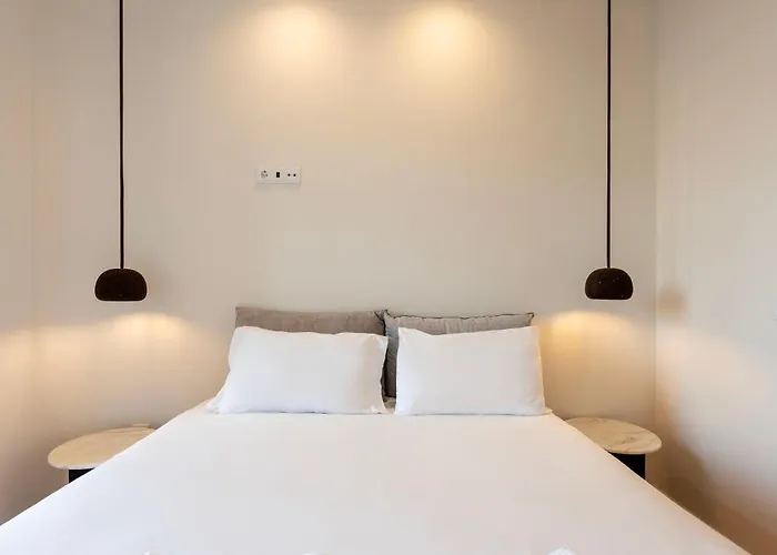 Chic Hideaway: Pool & Garden