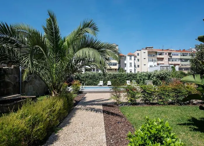 Chic Hideaway: Pool & Garden Appartamento