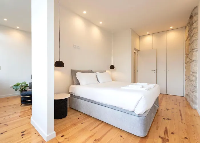 Appartamento Chic Hideaway: Pool & Garden Oporto